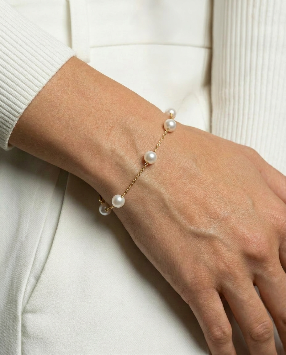 Dahlia 14k Gold Bold Charm Bracelet