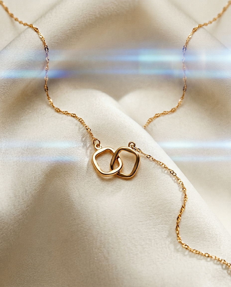 Lily 14K Yellow Gold Interlocking Ovals Necklace