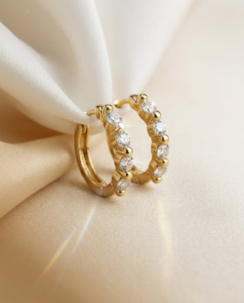 Primrose 14k Gold Scalloped Huggies